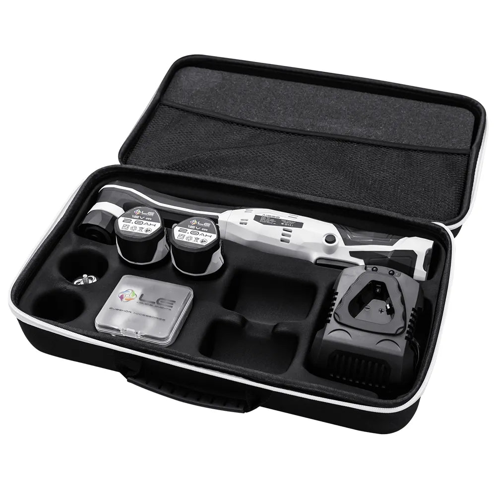 Liquid Elements A1000 V4 Mini in gebruik – detail polijsten van kleine oppervlakken
