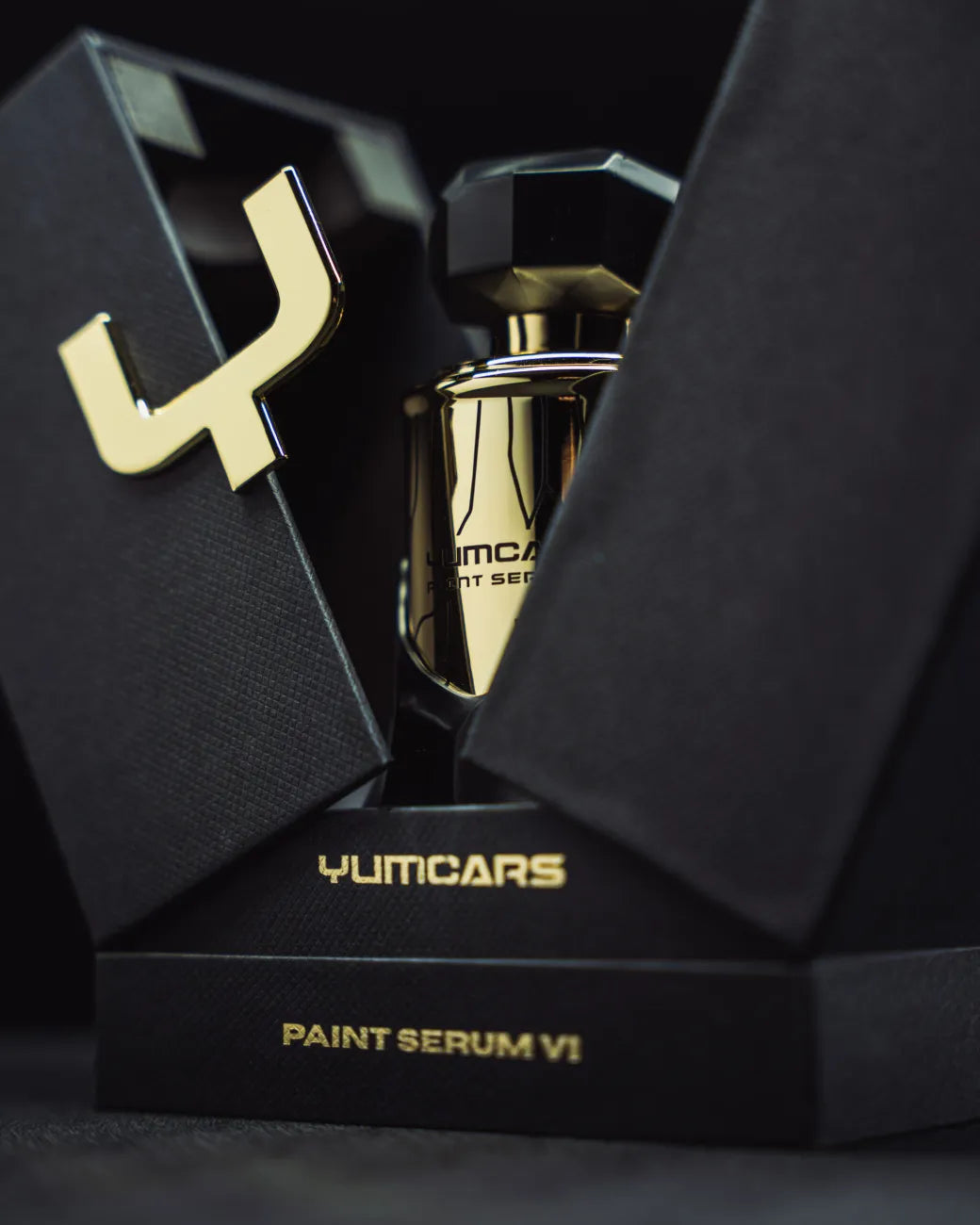 YumCars Paint Serum VI resultaat – extreme waterafstoting en diepe glans
