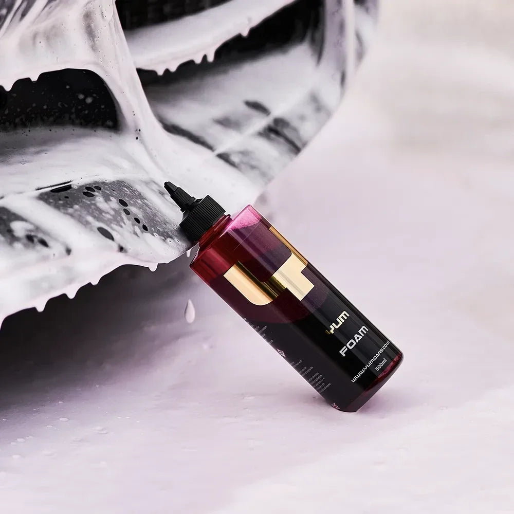 YumCars Foam in gebruik – veilig op coating en wax
