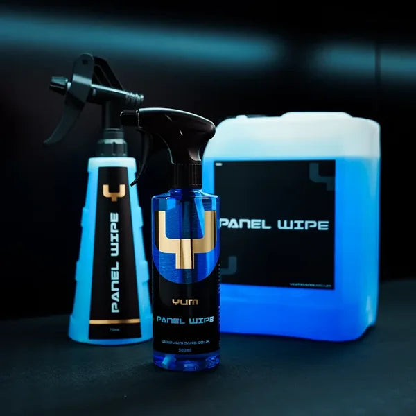 YumCars Panel Wipe in gebruik – lak ontvetten voor coating of wax applicatie
