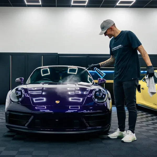 YumCars Panel Wipe resultaat – vetvrije lak klaar voor wax of coating
