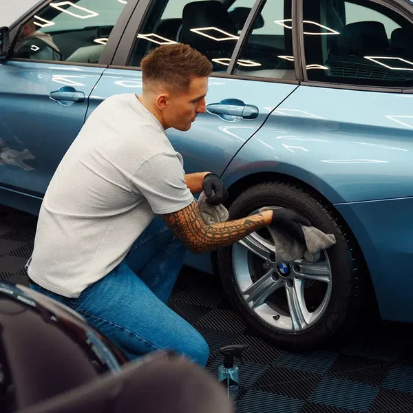 YumCars Wheel & Tyre Towel detail – stevige microvezel structuur
